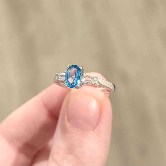 10K Swiss Blue Topaz oval baguette dainty solid white gold vintage style ring - Picture 6 of 13